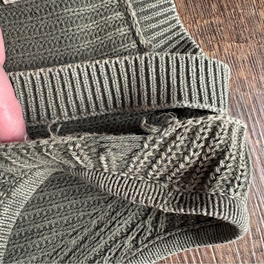 HOLLISTER cold shoulder olive green ribbed knit cotton sweater sz L cute casual - Picture 11 of 16